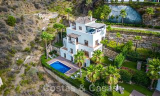 Ruime, vrijstaande villa te koop in een exclusieve, gated community in Benahavis - Marbella 62122 