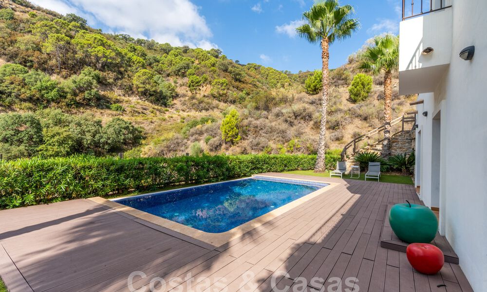 Ruime, vrijstaande villa te koop in een exclusieve, gated community in Benahavis - Marbella 62173