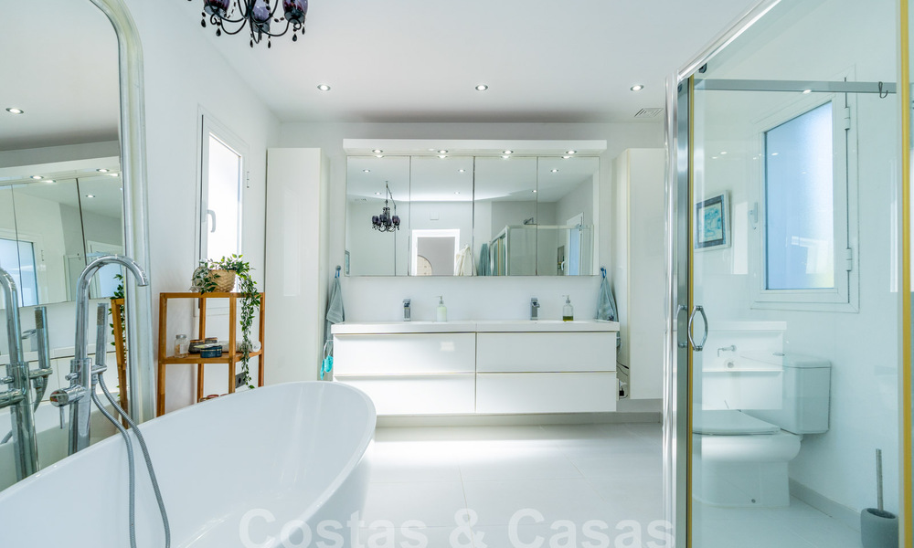 Authentieke villa, Mediterrane bouwstijl te koop in Sotogrande, Costa del Sol 62249