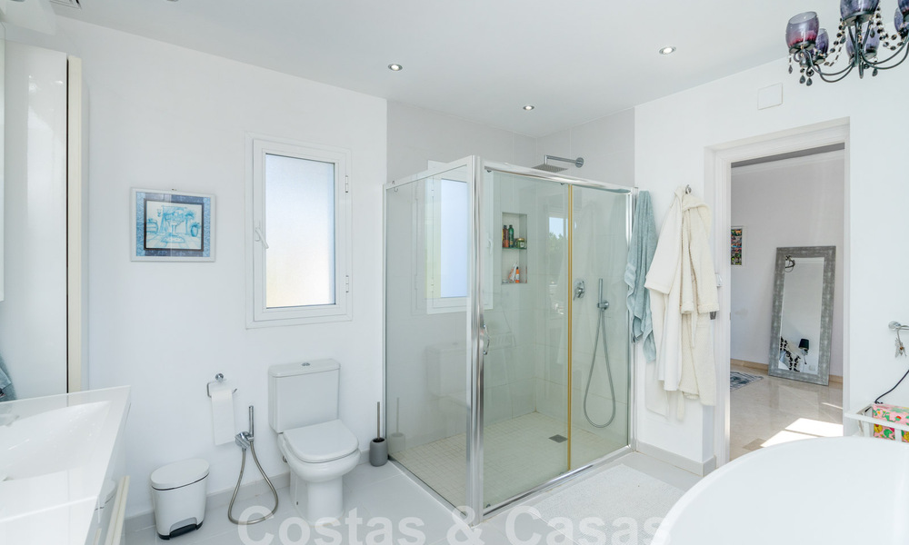 Authentieke villa, Mediterrane bouwstijl te koop in Sotogrande, Costa del Sol 62250