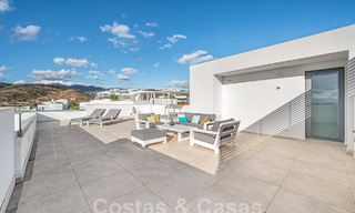 Instapklaar! Modern, luxueus penthouse te koop direct aan de golfbaan, met zee- en golfzicht, Oost-Marbella 62259 