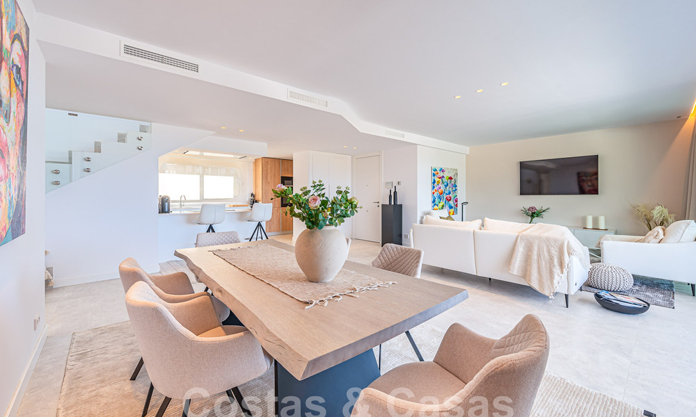 Instapklaar! Modern, luxueus penthouse te koop direct aan de golfbaan, met zee- en golfzicht, Oost-Marbella 62298