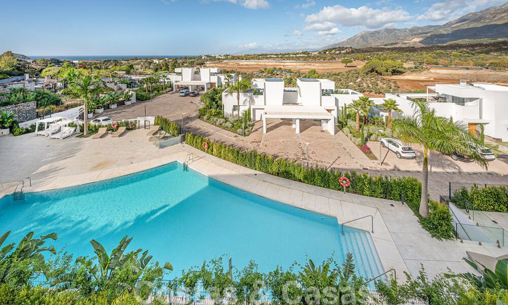 Instapklaar! Modern, luxueus penthouse te koop direct aan de golfbaan, met zee- en golfzicht, Oost-Marbella 62308