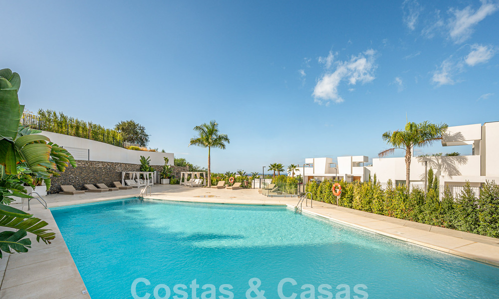 Instapklaar! Modern, luxueus penthouse te koop direct aan de golfbaan, met zee- en golfzicht, Oost-Marbella 62312