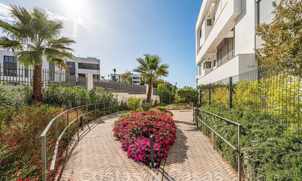Instapklaar! Modern, luxueus penthouse te koop direct aan de golfbaan, met zee- en golfzicht, Oost-Marbella 62318