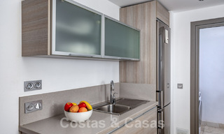Instapklaar, modern appartement te koop met weids uitzicht o/d golf e/d zee i/e golfresort in Benahavis - Marbella 62349 