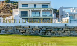 Nieuw project met moderne luxevilla’s te koop, eerstelijnsgolf met zeezicht in Mijas, Costa del Sol 62443 