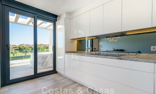 Nieuw project met moderne luxevilla’s te koop, eerstelijnsgolf met zeezicht in Mijas, Costa del Sol 62449 