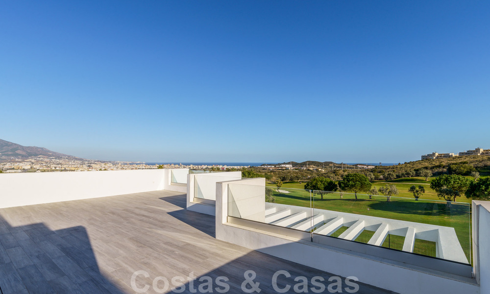 Nieuw project met moderne luxevilla’s te koop, eerstelijnsgolf met zeezicht in Mijas, Costa del Sol 62453