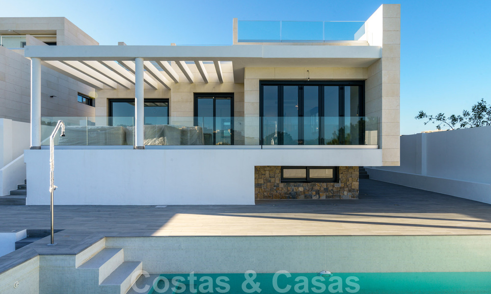 Nieuw project met moderne luxevilla’s te koop, eerstelijnsgolf met zeezicht in Mijas, Costa del Sol 62463