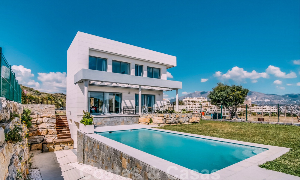 Nieuw project met moderne luxevilla’s te koop, eerstelijnsgolf met zeezicht in Mijas, Costa del Sol 62469