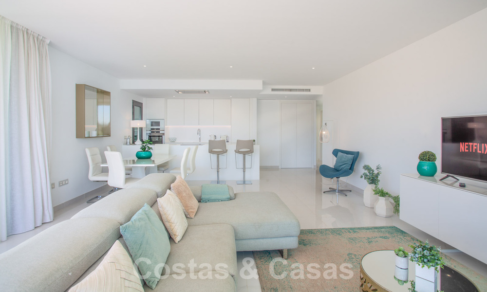 Modern 3 slaapkamer appartement met ruime terrassen te koop op de New Golden Mile tussen Marbella en Estepona 62496