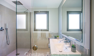 Modern 3 slaapkamer appartement met ruime terrassen te koop op de New Golden Mile tussen Marbella en Estepona 62500 