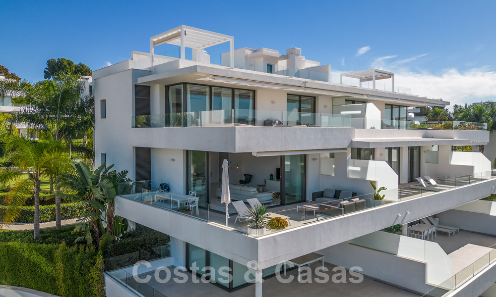 Modern 3 slaapkamer appartement met ruime terrassen te koop op de New Golden Mile tussen Marbella en Estepona 62506