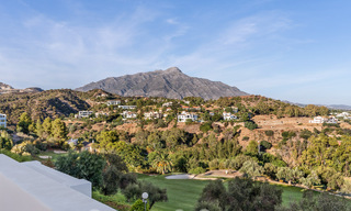 Stijlvol gerenoveerde rijwoning te koop, grenzend aan de golfbaan van La Quinta te Benahavis - Marbella 62792 