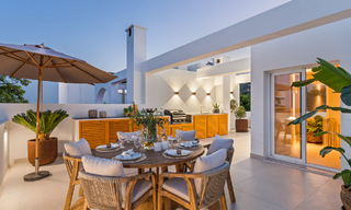 Stijlvol gerenoveerde rijwoning te koop, grenzend aan de golfbaan van La Quinta te Benahavis - Marbella 62827 