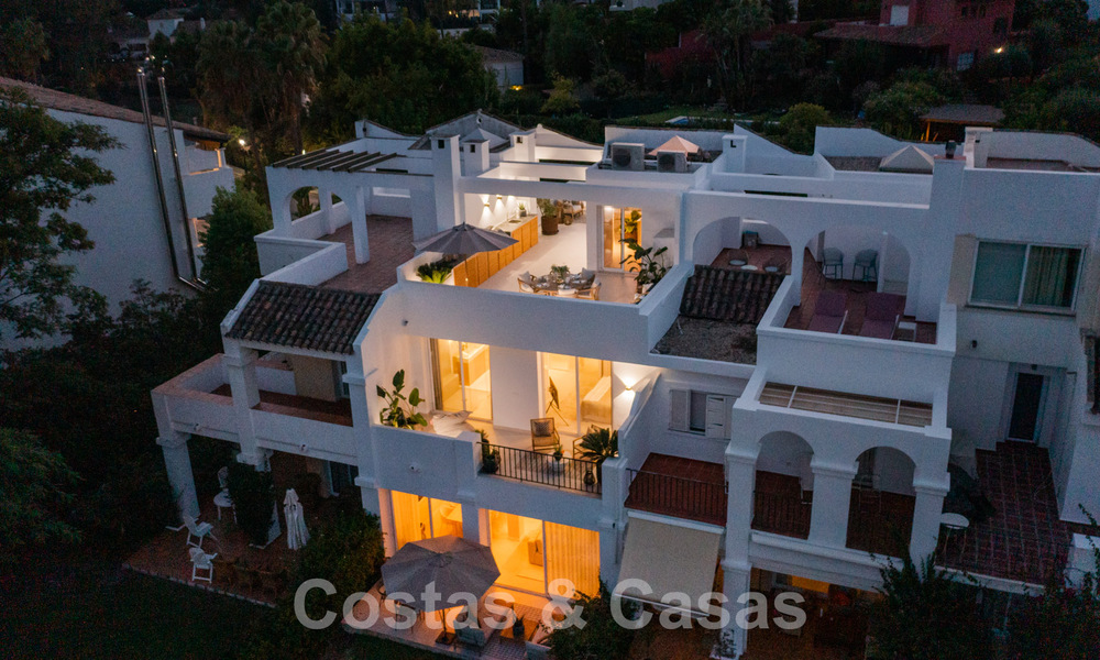 Stijlvol gerenoveerde rijwoning te koop, grenzend aan de golfbaan van La Quinta te Benahavis - Marbella 62828