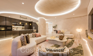 Kwalitatief gerenoveerd, immens penthouse te koop in een eerstelijnsstrand complex ten oosten van Marbella centrum 70675 