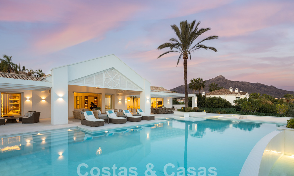 Gesofisticeerde luxevilla met panoramisch zeezicht te koop in Nueva Andalucia, Marbella 62763