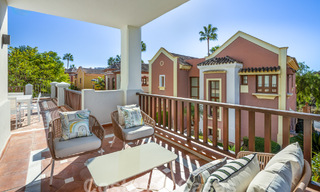 Luxueus gerenoveerd, mediterraan herenhuis te koop in een exclusieve gated woonwijk op Marbella’s Golden Mile 62734 