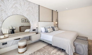 Luxueus gerenoveerd, mediterraan herenhuis te koop in een exclusieve gated woonwijk op Marbella’s Golden Mile 62741 