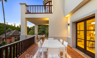 Luxueus gerenoveerd, mediterraan herenhuis te koop in een exclusieve gated woonwijk op Marbella’s Golden Mile 62749 