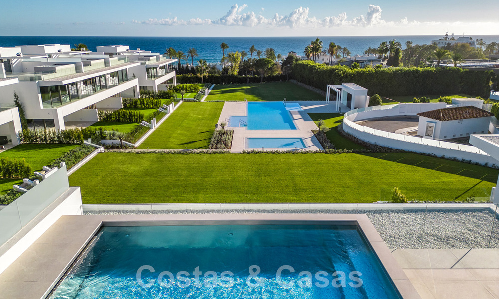Instapklare luxevilla’s te koop in een nieuw innovatief complex bestaande uit 12 geavanceerde villa’s met zeezicht, op de Golden Mile van Marbella 62652