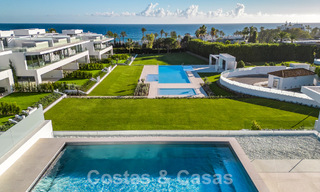 Instapklare luxevilla’s te koop in een nieuw innovatief complex bestaande uit 12 geavanceerde villa’s met zeezicht, op de Golden Mile van Marbella 62652 