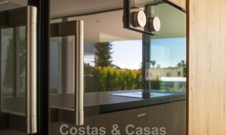 Instapklare luxevilla’s te koop in een nieuw innovatief complex bestaande uit 12 geavanceerde villa’s met zeezicht, op de Golden Mile van Marbella 62667 