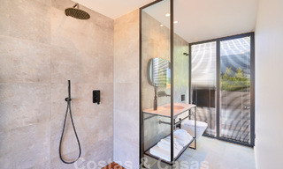Designervilla met geavanceerde architectuur te koop gelegen in een groene omgeving van Sotogrande, Costa del Sol 62887 