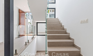 Instapklare, moderne luxevilla te koop in een gated golfresort aan de New Golden Mile, Marbella - Estepona 62905 