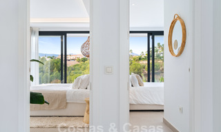 Instapklare, moderne luxevilla te koop in een gated golfresort aan de New Golden Mile, Marbella - Estepona 62907 