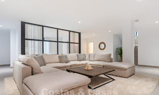 Instapklare, moderne luxevilla te koop in een gated golfresort aan de New Golden Mile, Marbella - Estepona 62923 