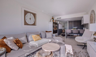 Modern appartement met ruim terras te koop met zeezicht en nabij golfbanen in een gated community in La Quinta, Marbella - Benahavis 62943 