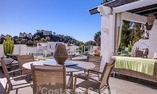 Modern appartement met ruim terras te koop met zeezicht en nabij golfbanen in een gated community in La Quinta, Marbella - Benahavis 62954 