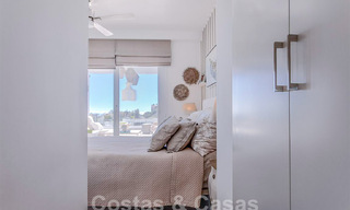 Modern appartement met ruim terras te koop met zeezicht en nabij golfbanen in een gated community in La Quinta, Marbella - Benahavis 62957 
