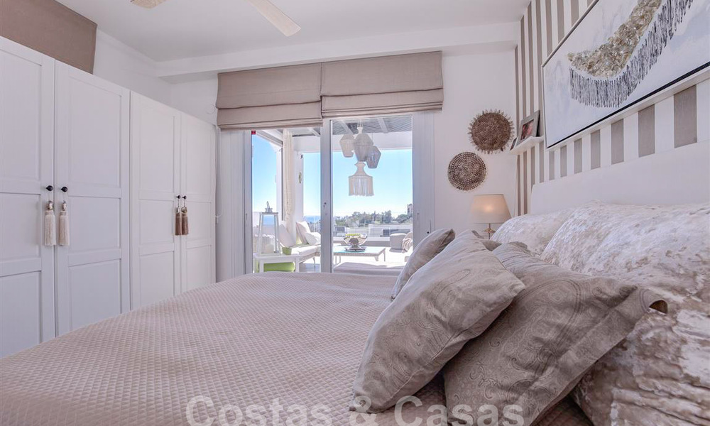 Modern appartement met ruim terras te koop met zeezicht en nabij golfbanen in een gated community in La Quinta, Marbella - Benahavis 62958