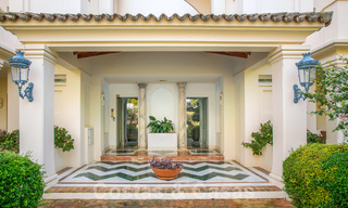 Ruim, luxe penthouse te koop met 4 slaapkamers in een eerstelijns golfcomplex in Nueva Andalucia, Marbella 63046 
