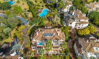 Ruim, luxe penthouse te koop met 4 slaapkamers in een eerstelijns golfcomplex in Nueva Andalucia, Marbella 63053 