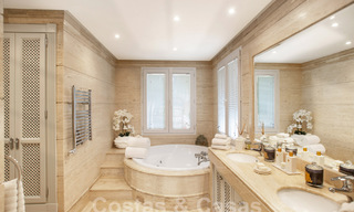 Ruim, luxe penthouse te koop met 4 slaapkamers in een eerstelijns golfcomplex in Nueva Andalucia, Marbella 63069 