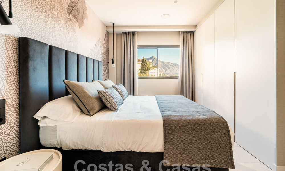 Luxe appartement te koop met een modern interieur in een luxe complex in Nueva Andalucia’s golfvallei, Marbella 63260