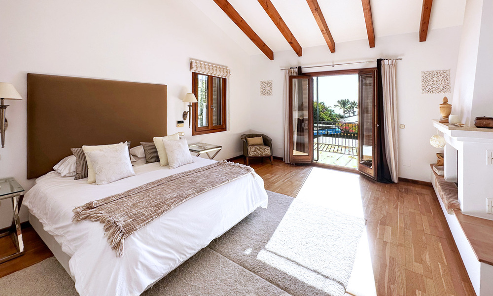 Andalusische luxevilla te koop in de exclusieve woonwijk Sierra Blanca op de Golden Mile van Marbella 63108