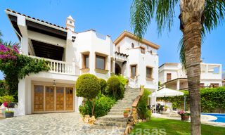 Mediterrane luxevilla met zeezicht te koop in een golfomgeving nabij Estepona centrum 63372 