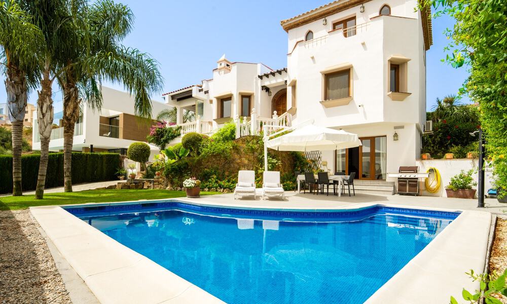 Mediterrane luxevilla met zeezicht te koop in een golfomgeving nabij Estepona centrum 63373