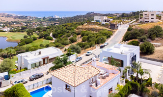 Mediterrane luxevilla met zeezicht te koop in een golfomgeving nabij Estepona centrum 63375 