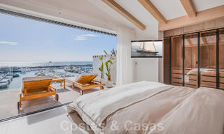 Modern gerenoveerd penthouse te koop, eerstelijns in de jachthaven van Puerto Banus, Marbella 63455 