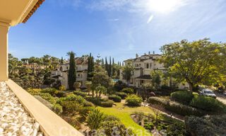 Ruim, luxe appartement, gelegen in een exclusieve gated community aan de golfbaan te koop in Nueva Andalucia, Marbella 63238 