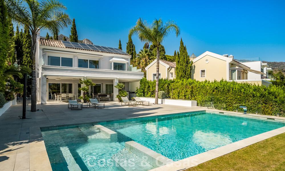 Hedendaags gerenoveerde luxevilla te koop met zeezicht in Sierra Blanca op de Golden Mile van Marbella 63520