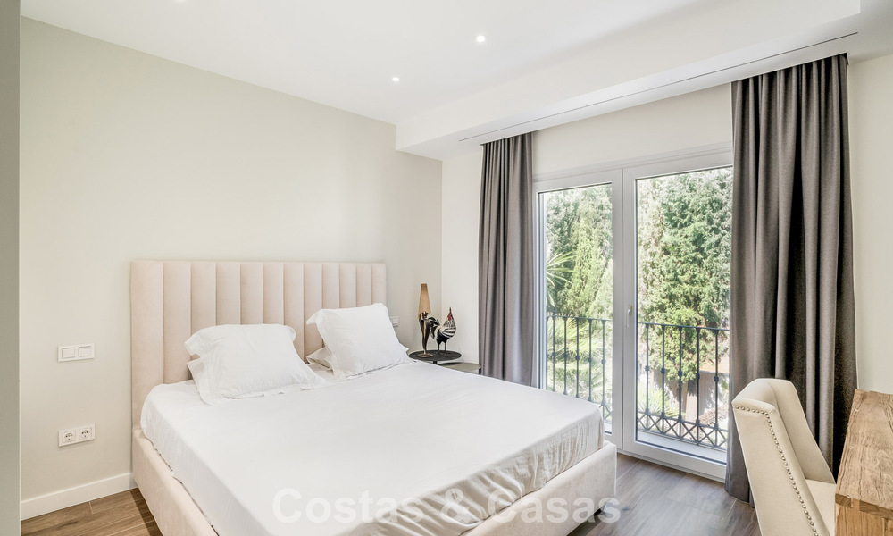 Hedendaags gerenoveerde luxevilla te koop met zeezicht in Sierra Blanca op de Golden Mile van Marbella 63525
