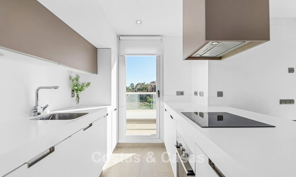 Beachside, modern penthouse met 3 slaapkamers te koop in een eigentijds complex in San Pedro, Marbella 63618